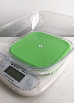 Весы кухонные domotec ms-125 plastic. цвет: зеленый