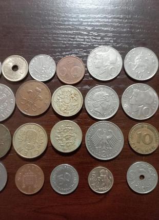 Монети різних країн світу.4 фото