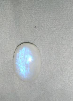 Кабюшон з місячного каменя натуральний 19 *13 мм