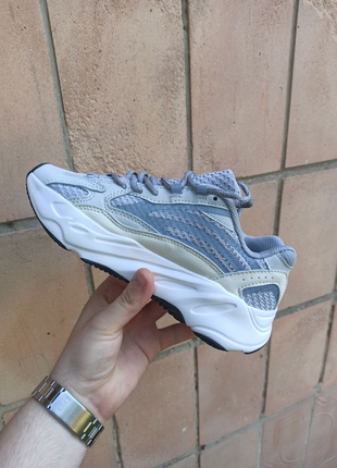 Adidas yeezy 7002 фото