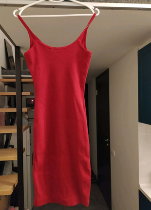 Червоне плаття нове 42р.2 фото
