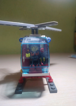 Лего вертоліт