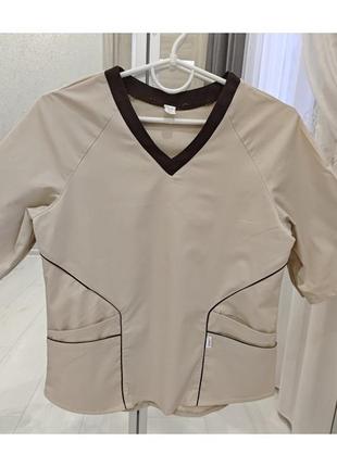 Медичний жіночий бежевий хірургічний модний костюм із кишенями 42-564 фото