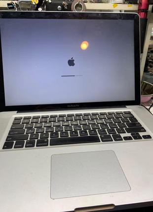 Apple macbook a1286 2009 року на запчастини.