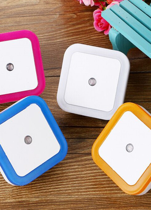 Світлодіодний світильник-нічник з датчиком світла2 фото