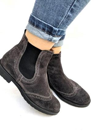 Замшевые ботинки челси коричневые  stilaveria italiana перфорация3 фото