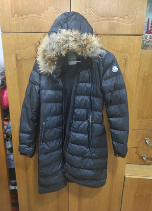 Жіночий пуховик moncler