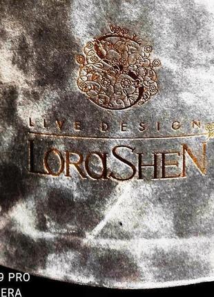Кругла оксамитова коробка з кришкою «lorashen». д.–30, вис. -20.