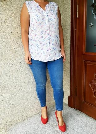 Блузка в перышки