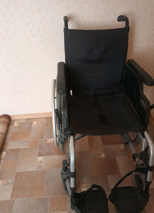 Інвалідне крісло3 фото