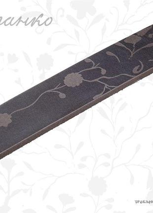 Ремінь з чорної натуральної шкіри товщиною 4 мм. рослинний орнамент.2 фото