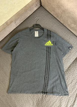 Футболка adidas