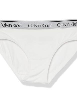 Новий комплект дівчачих трусиків calvin klein 10-12 років 32 фото