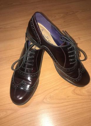 Оригинальные кожаные женские туфли clarks 37р.