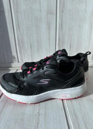 Кроссовки skechers.38