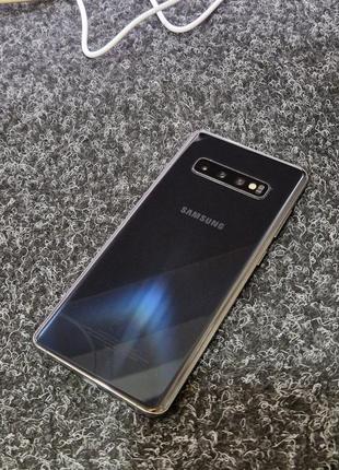 Samsung galaxy s10 lite 6/128gb.
на 2 сім-картки. exynos