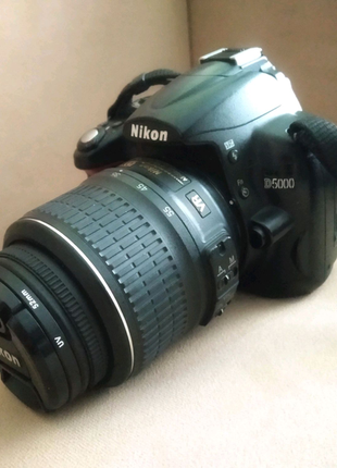 Nikon d5000