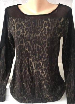 Брендовая футболка с длинным рукавом