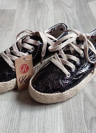 Кеди  30/31/32/33 р kylie crazy