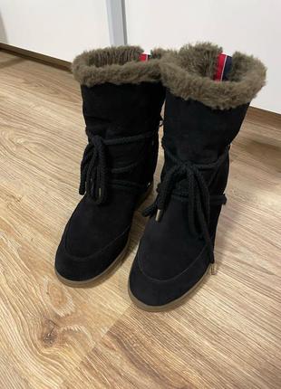 Жіночі замшеві зимові чоботи tommy hilfiger1 фото