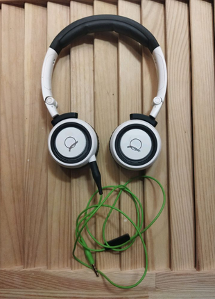 Навушники оригінальні лімітованої серії akg q460