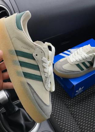 Жіночі кросівки топ🏜️