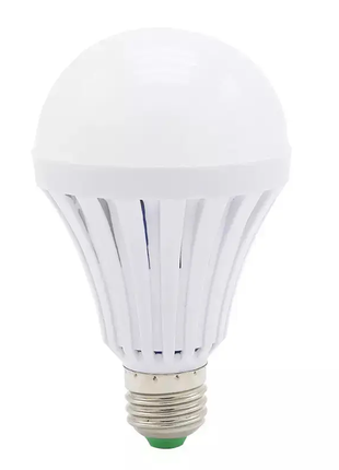 Акумуляторна led лампа (цоколь e27) 7w  (перезаряджається)‌1 фото