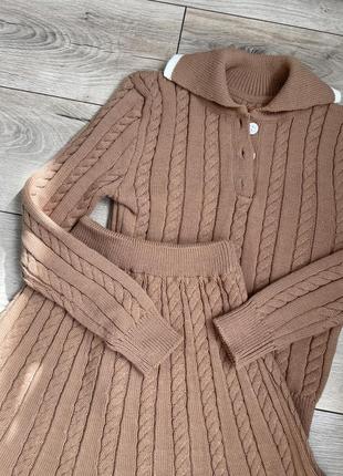 Вʼязаний костюм