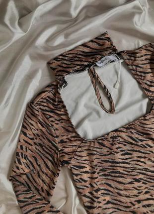 Кофточка bershka с очень красивым вырезом🐅2 фото