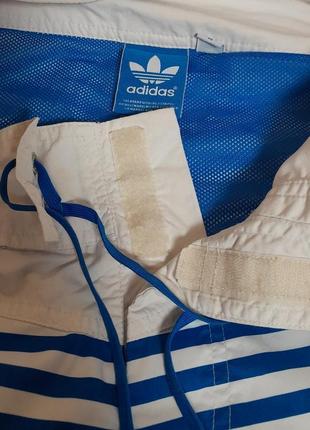 Фирменные белые шорты в синюю полоску adidas originals made in cambodia5 фото