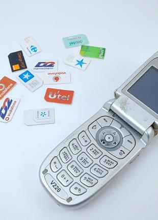 Motorola v220