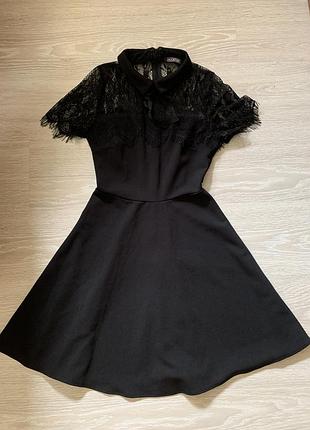 Платье с гипюром