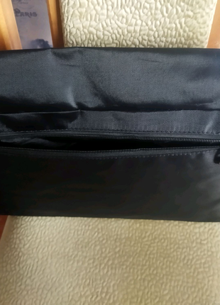 Продам по оптовій ціні
чоловічі чорні сумки
від бренду ( puma )4 фото