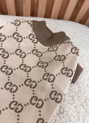 Брендовий светр для собак gucci з дрібними значками, бежевий3 фото