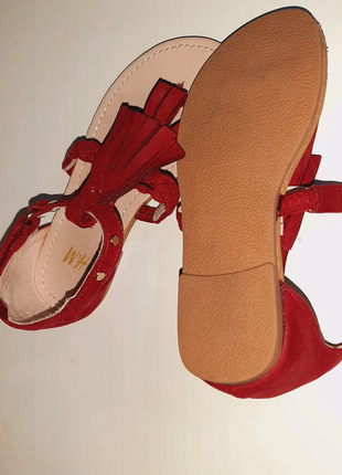 Червоні сандалії h&m для дівчаток3 фото