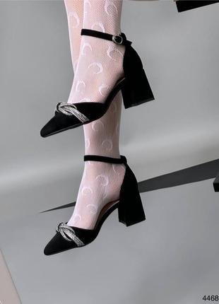 Женская обувь, красивые замшевые туфли на удобных каблуках1 фото