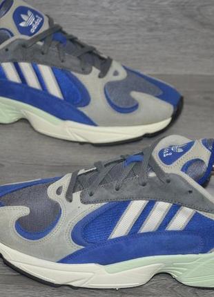 Продам кроссовки фирма adidas yung-1 .