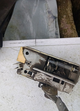 Замок дверей форд оріон