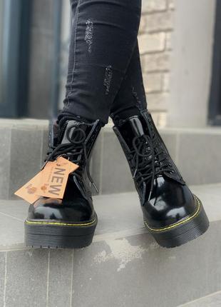 Зимние ботинки на платформе Доктор мартинс, dr martens jadon black