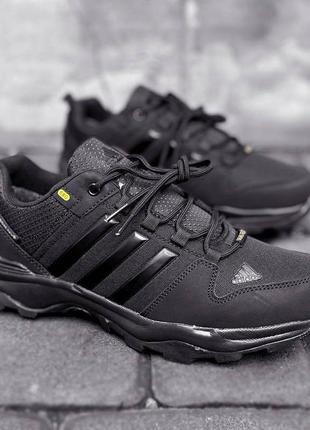 Чоловічі зимові термо кросівки adidas terrex 680.