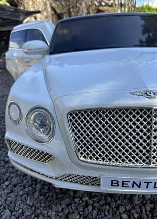 Автомобіль на акцмуляторі bentley bentayga6 фото