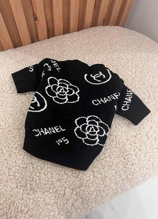 Брендовая кофта для собак chanel с цветами, на пуговицах, черная