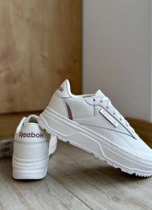 Оригінальні жіночі кросівки reebok club c double geo натуральна шкіра, молочний колір