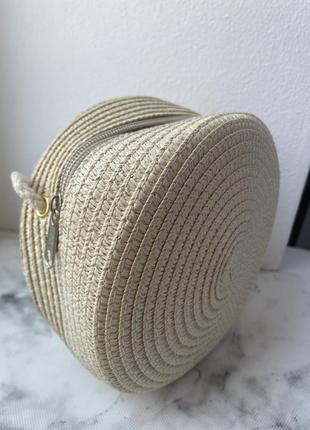 Соломʼяна кругла сумочка через плече сумка плетена6 фото