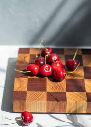 Торцевая разделочная доска в стиле "шахматы" 20х30 см3 фото