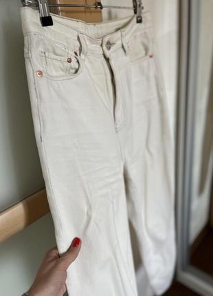 Белые прямые мом джинсы на высокой посадке h&amp;m loose mom jeans ultra high waist5 фото