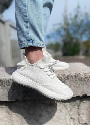 Жіночі кросівки adidas yeezy boost 350