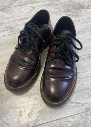 Бордові баклажанові туфлі оксфорди dr.martens