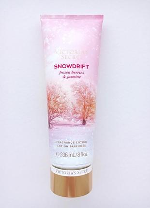 Victoria's secret парфюмированный лосьон après snow snowdrift 236 мл виктория сикрет сугроб