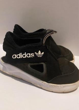 Кроссовки adidas